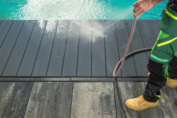 Best Deck Pressure Washing  in Renton, WA