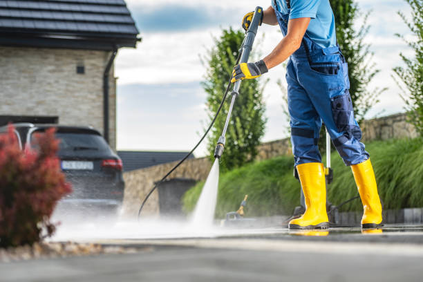 Best Sidewalk Pressure Washing  in Renton, WA